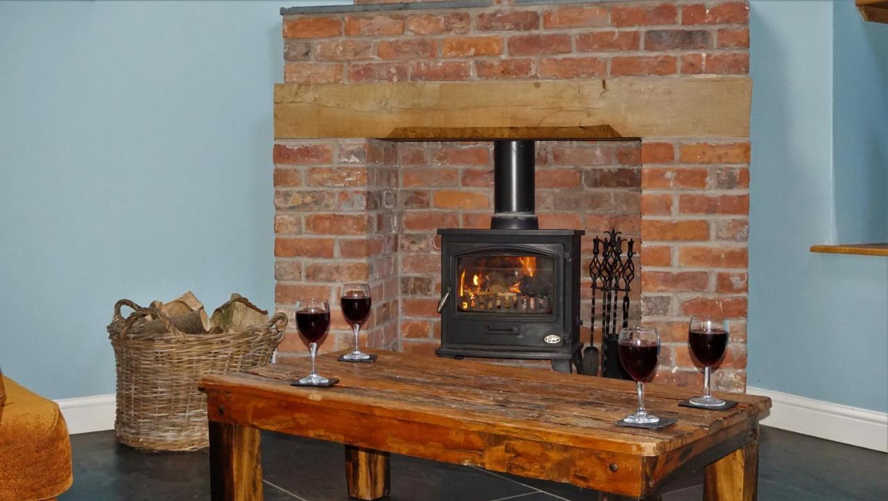 Sheep Dip Cottage - 5* Cyfie Farm, With Log Burner And Private Hot Tub Llanfyllin Экстерьер фото